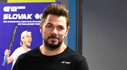 Švajčiarsky tenista Stan Wawrinka sa usmieva počas tlačovej konferencie v Bratislave.