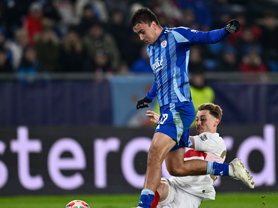 David Strelec v zápase Ligy  majstrov ŠK Slovan Bratislava - VfB Stuttgart.