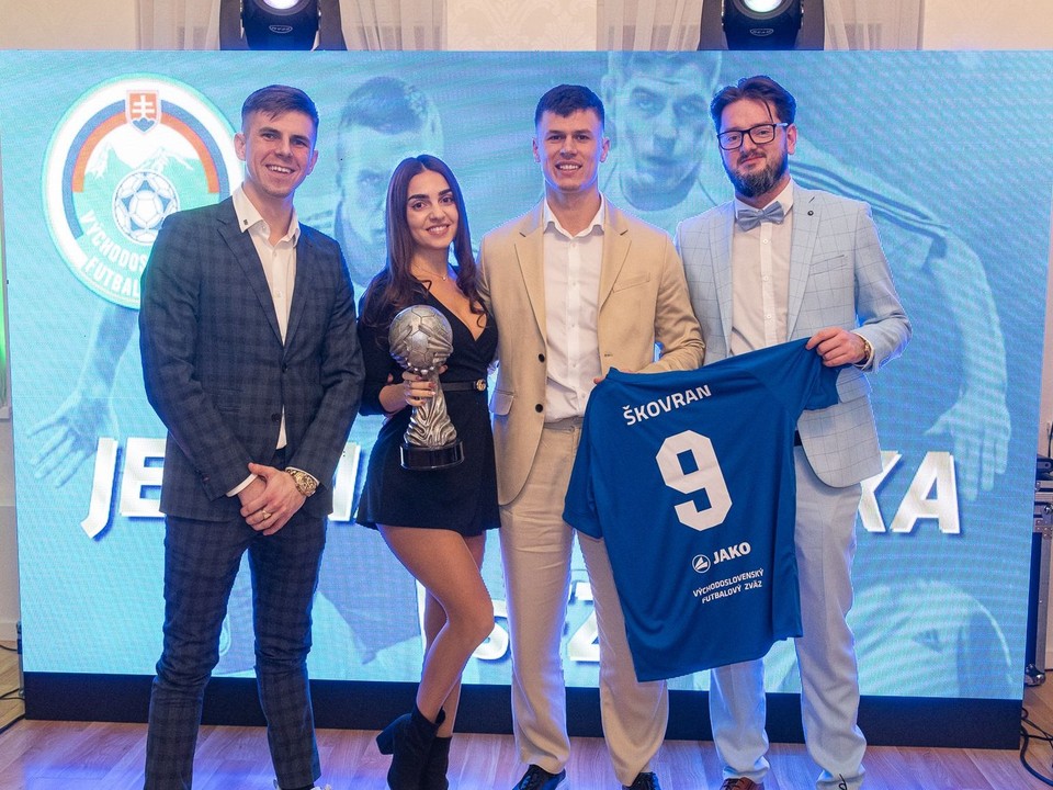 Jakub Škovran na vyhlásení jedenástky roka 2025.
