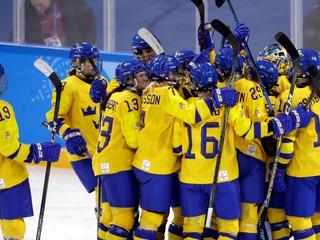 Radosť hokejistiek Švédska.