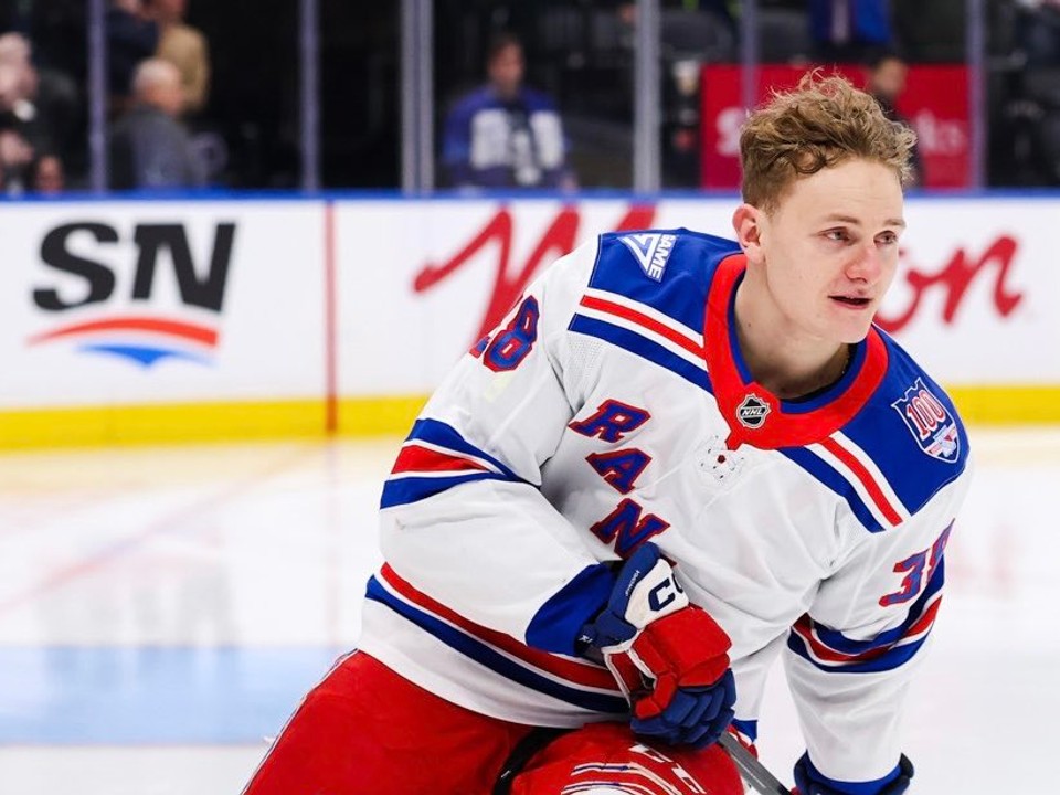 Adam Sýkora pred debutom za New York Rangers.