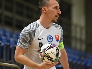 Kapitán Slovenska Peter Kozár.
