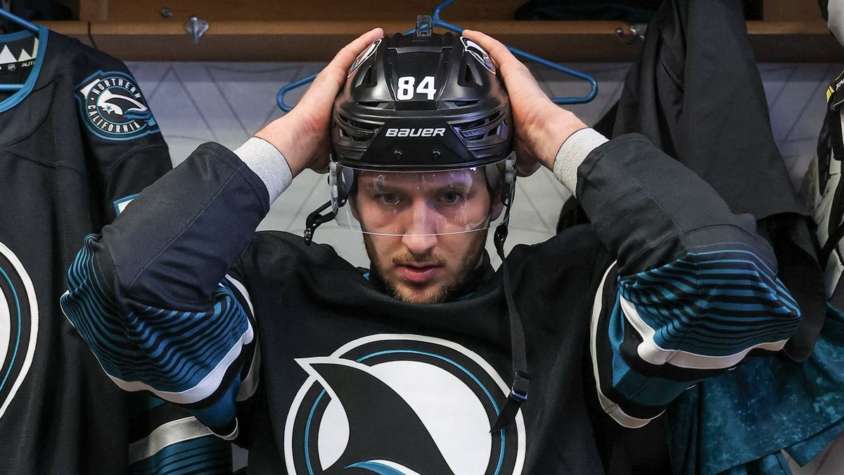 Pavol Regenda sa pripravuje na zápas za San Jose Sharks.