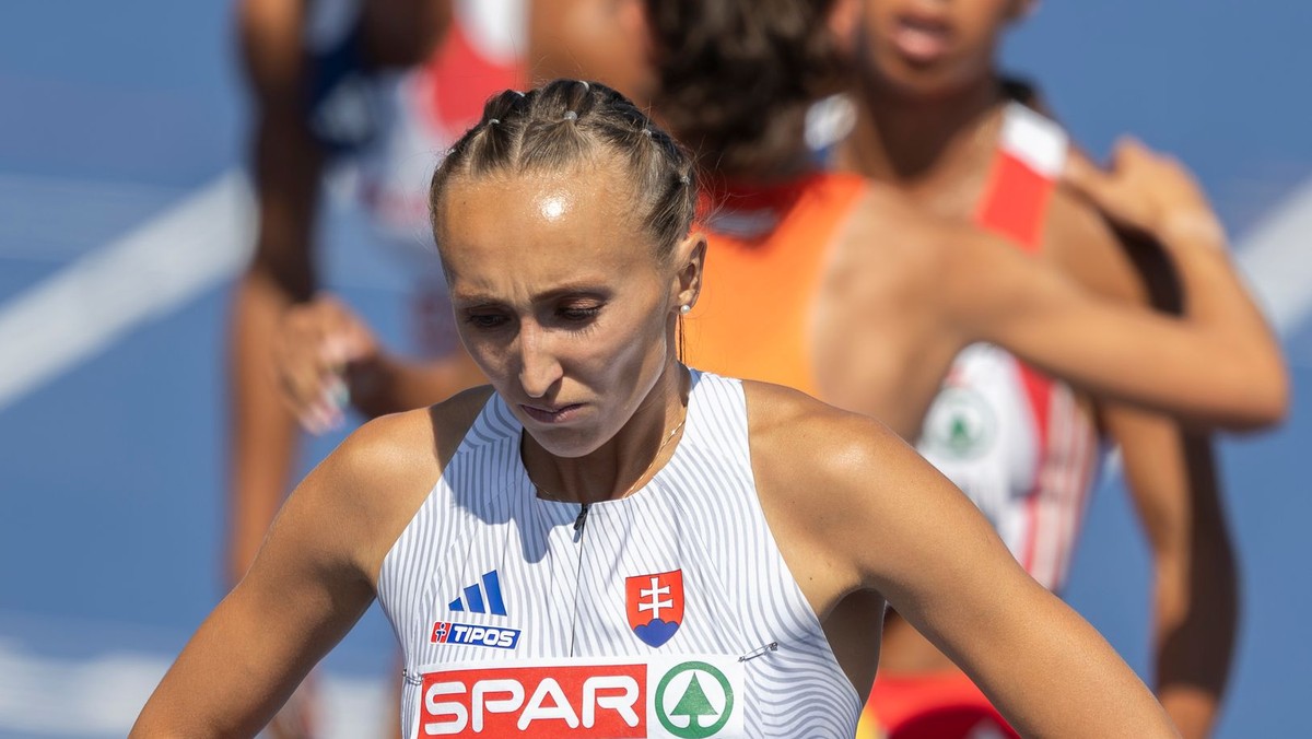 Slovenská atlétka Gabriela Gajanová v cieli po semifinále v behu na 800 metrov.