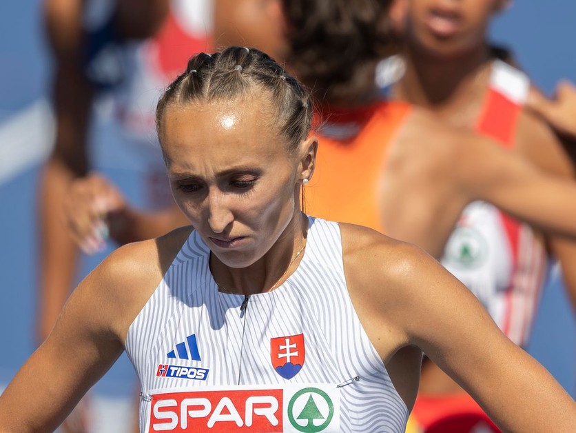 Slovenská atlétka Gabriela Gajanová v cieli po semifinále v behu na 800 metrov.