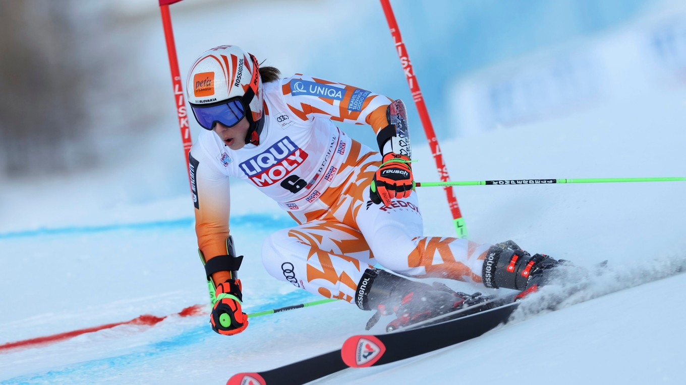 Športový TV program: Petra Vlhová ide zjazd a super-G vo švajčiarskom stredisku St. Moritz 2022.