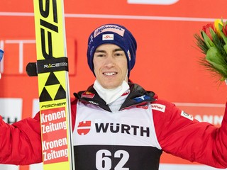 Rakúsky skokan na lyžiach Stefan Kraft.