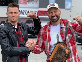 Dekorovaný thajboxer Vladimír Moravčík a Attila Végh, najúspešnejší slovenský zápasník MMA.
