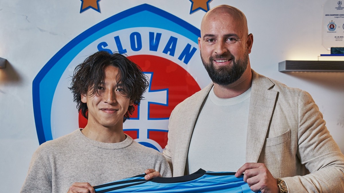 ŠK Slovan Bratislava angažoval na hosťovanie japonského stredopoliara Daikiho Macuoku. 