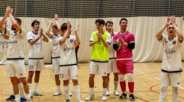 Hráči Pineroly oslavujú postup