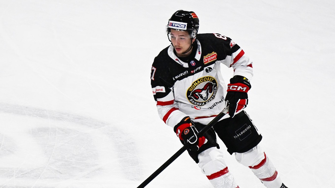 Oleksij Myklucha v drese Banskej Bystrice.