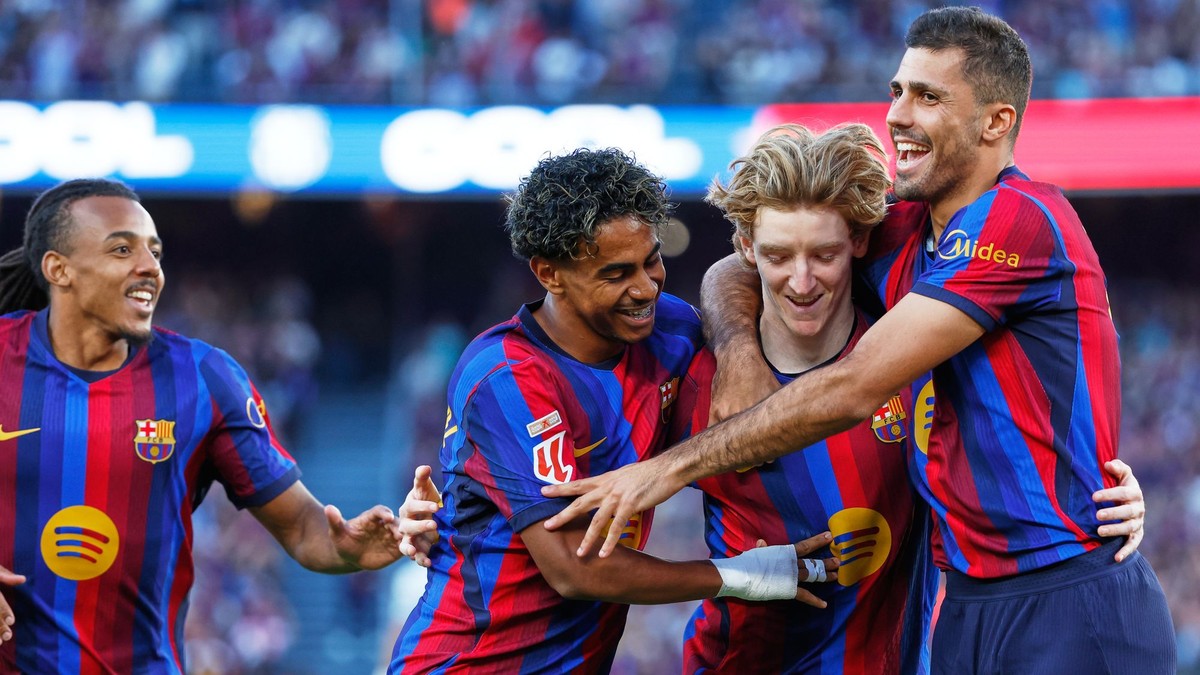 Hráči Barcelony sa tešia z gólu