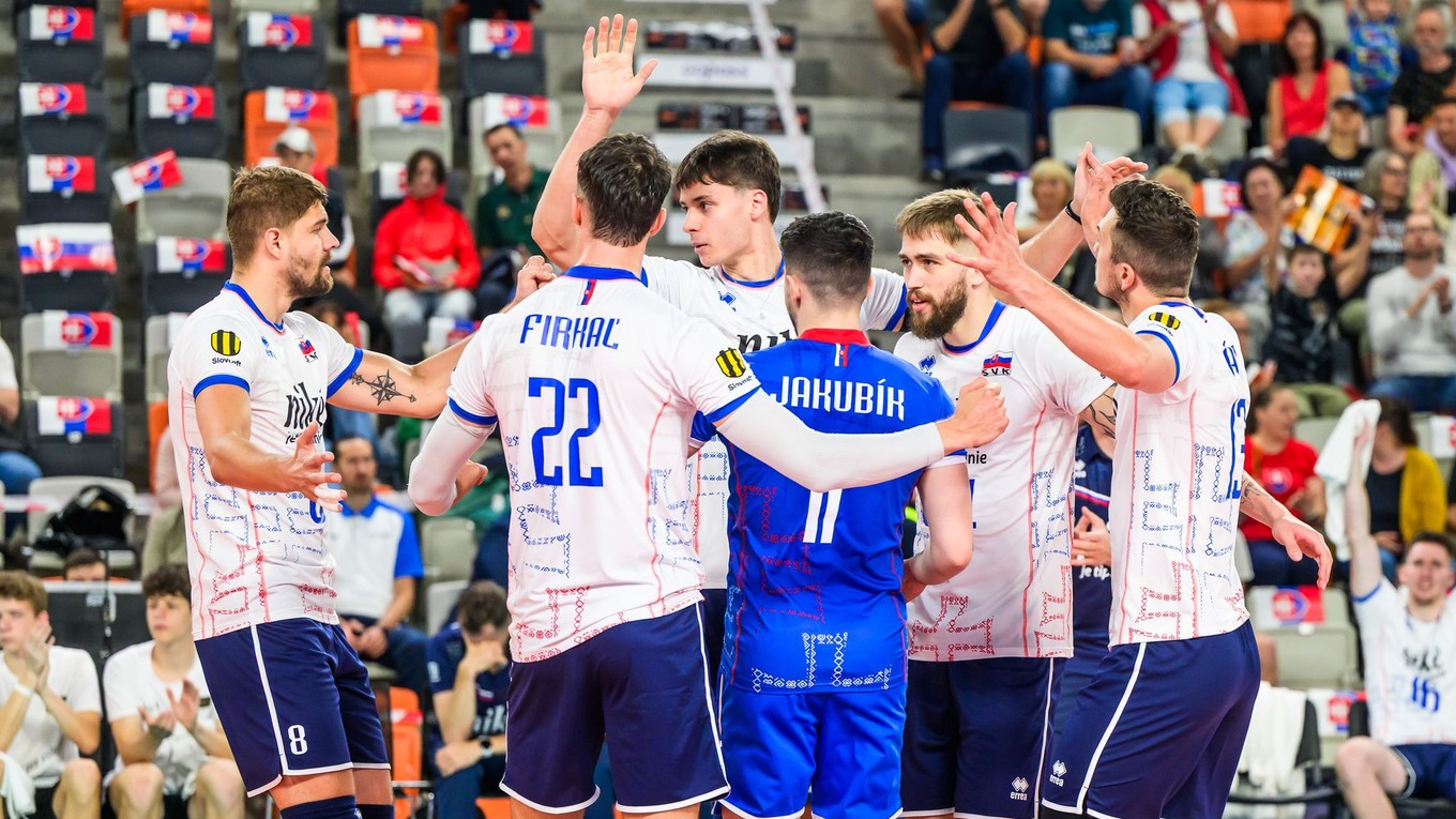 Slovenskí hráči počas zápasu Zlatej Európskej ligy