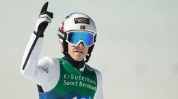 Nórsky skokan na lyžiach Halvor Egner Granerud.