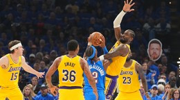 Shai Gilgeous-Alexander (2) v zápase play-off proti LA Lakers.