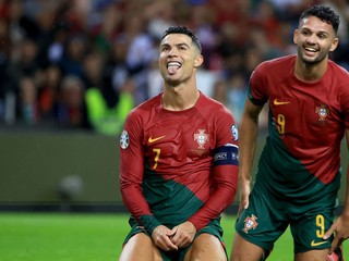 Cristiano Ronaldo a Goncalo Ramos.
