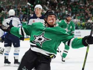 Mikael Granlund oslavuje gól