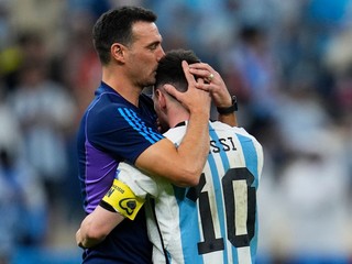 Lionel Scaloni a Lionel Messi