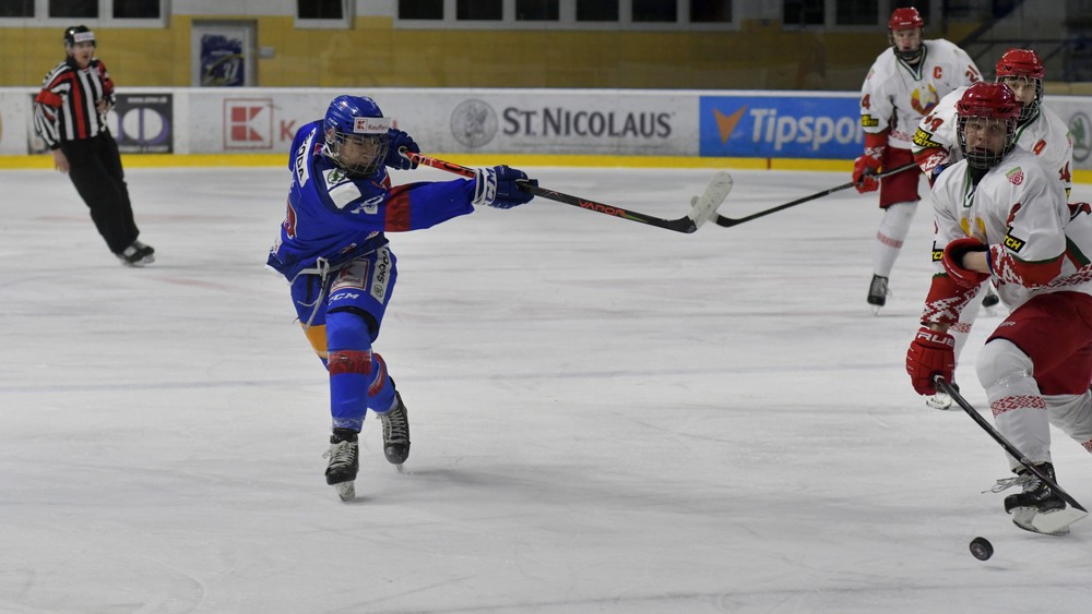 Hokejová dvadsiatka doplatila na disciplínu. Viedla 4:0, v oslabení stratila náskok