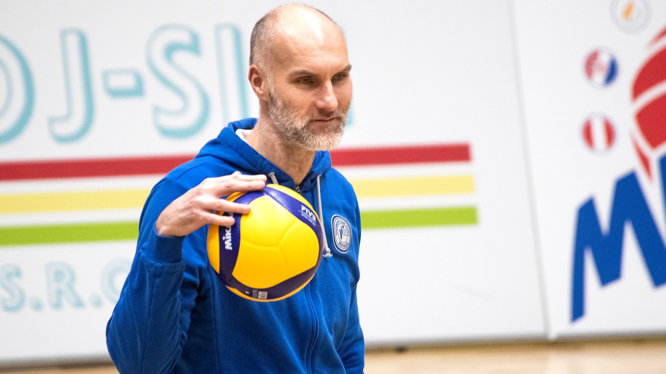 Tréner Matúš Kalný.