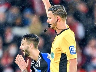 Momentka zo zápasu Kolín - Hamburg.