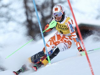 Petra Vlhová počas slalomu v Sestriere 2022.