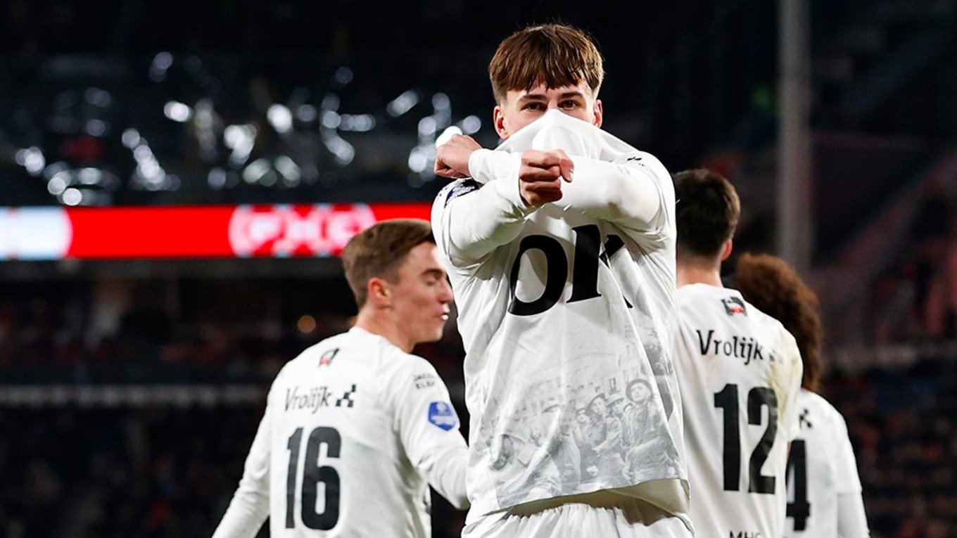 Leo Sauer sa teší z gólu. 