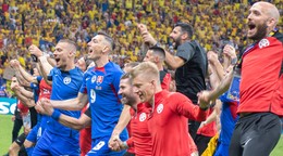 Slovenskí futbalisti sa tešia po postupe do osemfinále na EURO 2024.