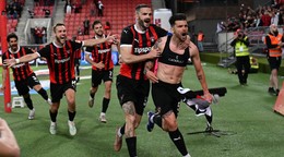 Radosť hráčov Trnavy po strelení gólu (zľava Miloš Kratochvíl, Erik Sabo a Michal Ďuriš)