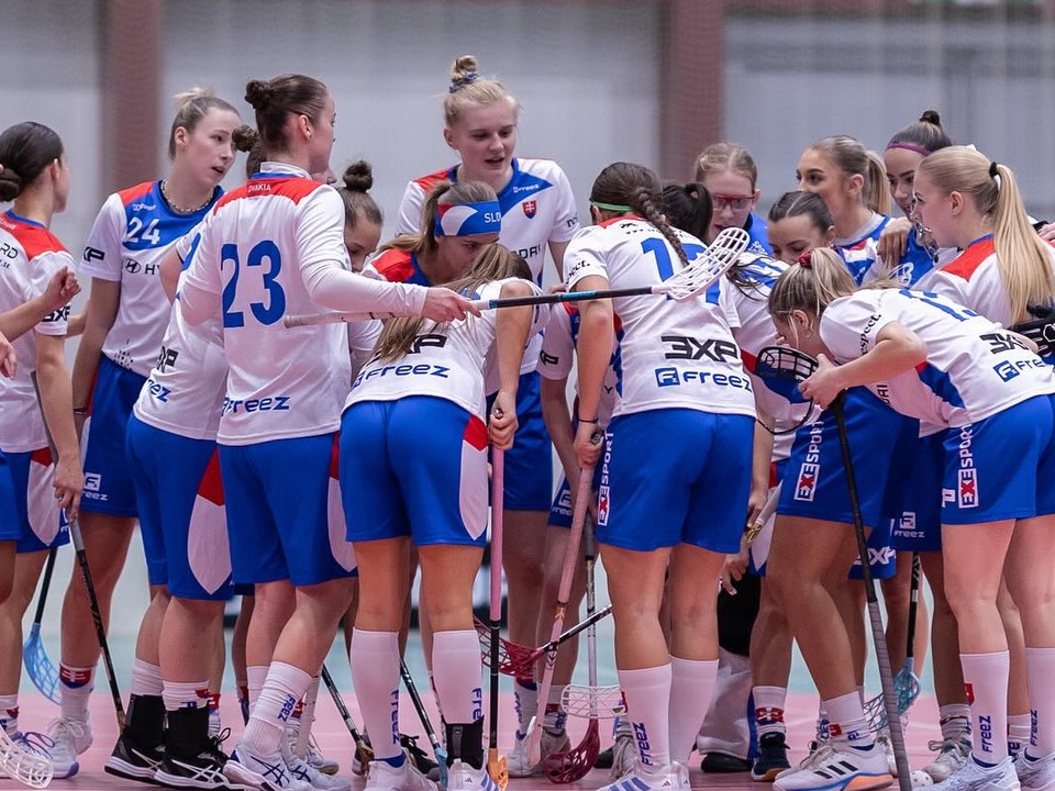Slovenské florbalistky.