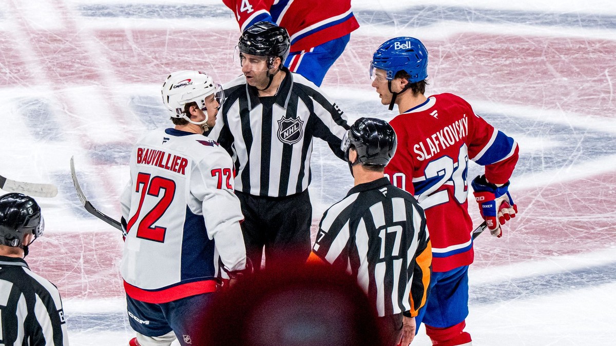 Juraj Slafkovský vo 4. zápase 1. kola play-off NHL: Montreal Canadiens - Washington Capitals.