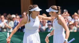 Tereza Mihalíková a Olivia Nichollsová.
