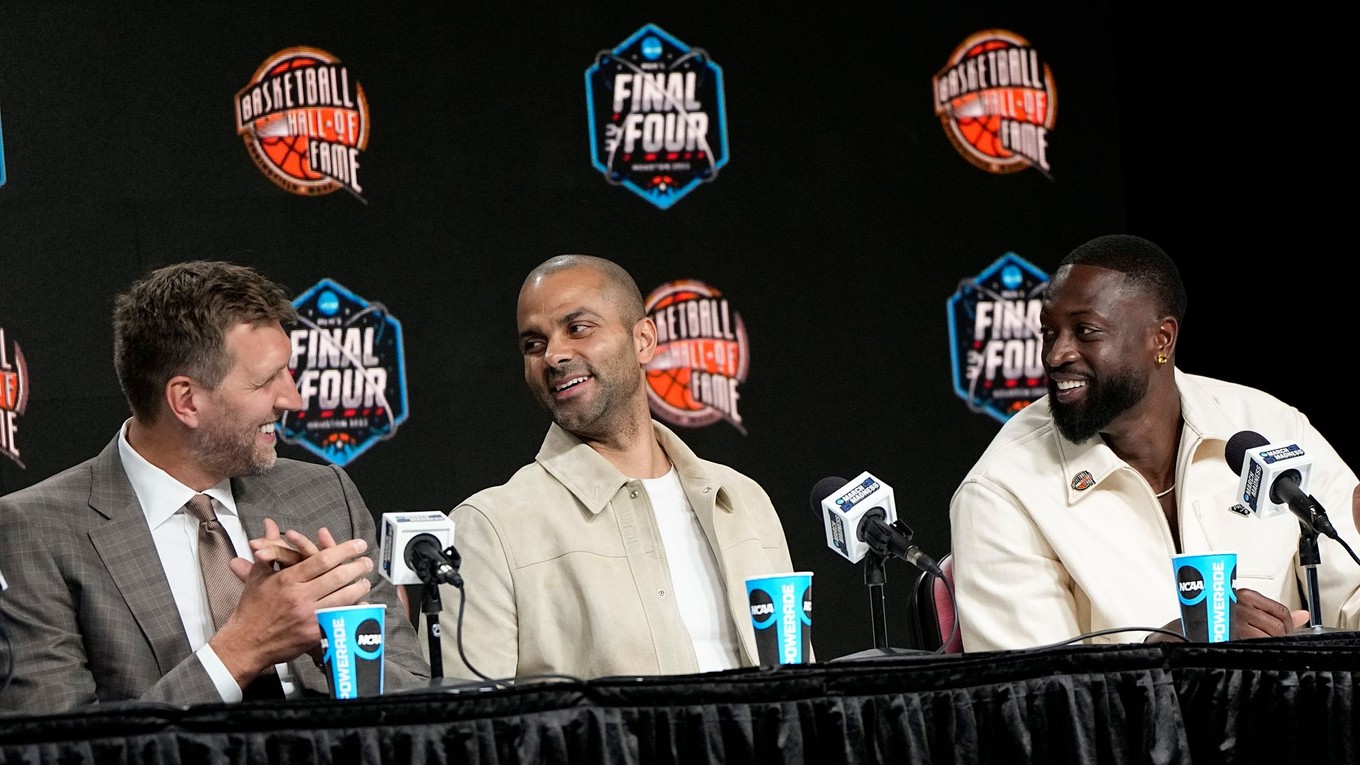 Bývalí vynikajúci basketbalisti, zľava Dirk Nowitzki, Tony Parker a Dwyane Wade. 
