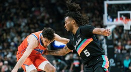 Chet Holmgren a Stephon Castle.