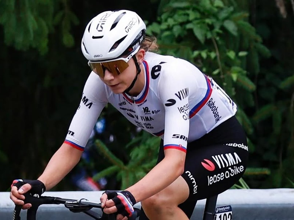 Viktória Chladoňová počas Giro d'Italia Women 2025. 