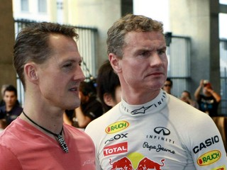 Michael Schumacher a David Coulthard.