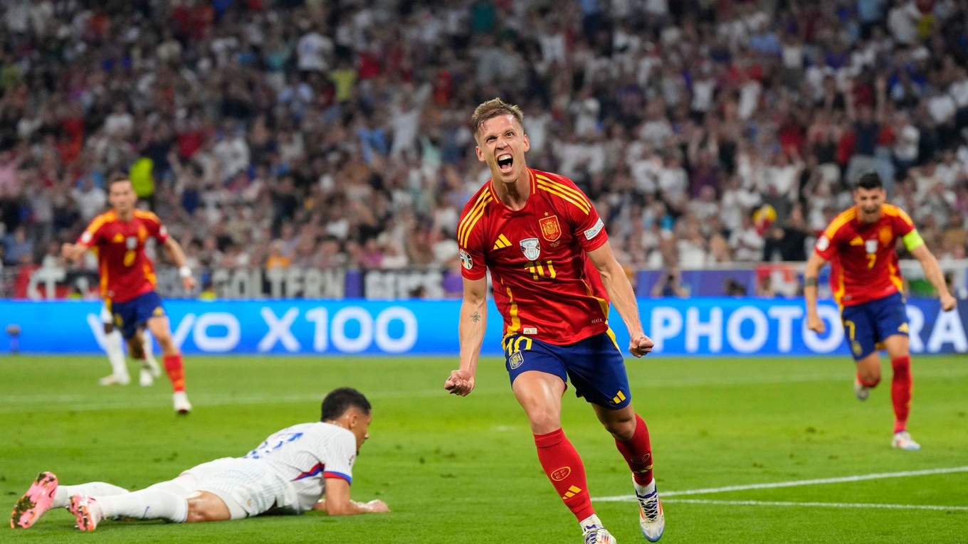 Dani Olmo sa teší po strelenom góle v zápase Španielsko - Francúzsko v semifinále EURO 2024.