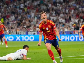 Dani Olmo sa teší po strelenom góle v zápase Španielsko - Francúzsko v semifinále EURO 2024.
