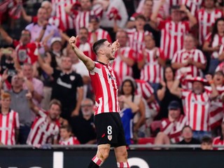 Oihan Sancet sa teší z gólu v zápase medzi Athleticom Bilbao a Rayom Vallecanom.
