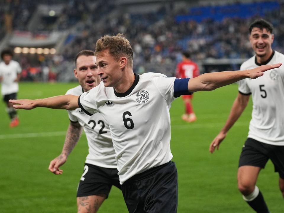 Joshua Kimmich oslavuje gól.