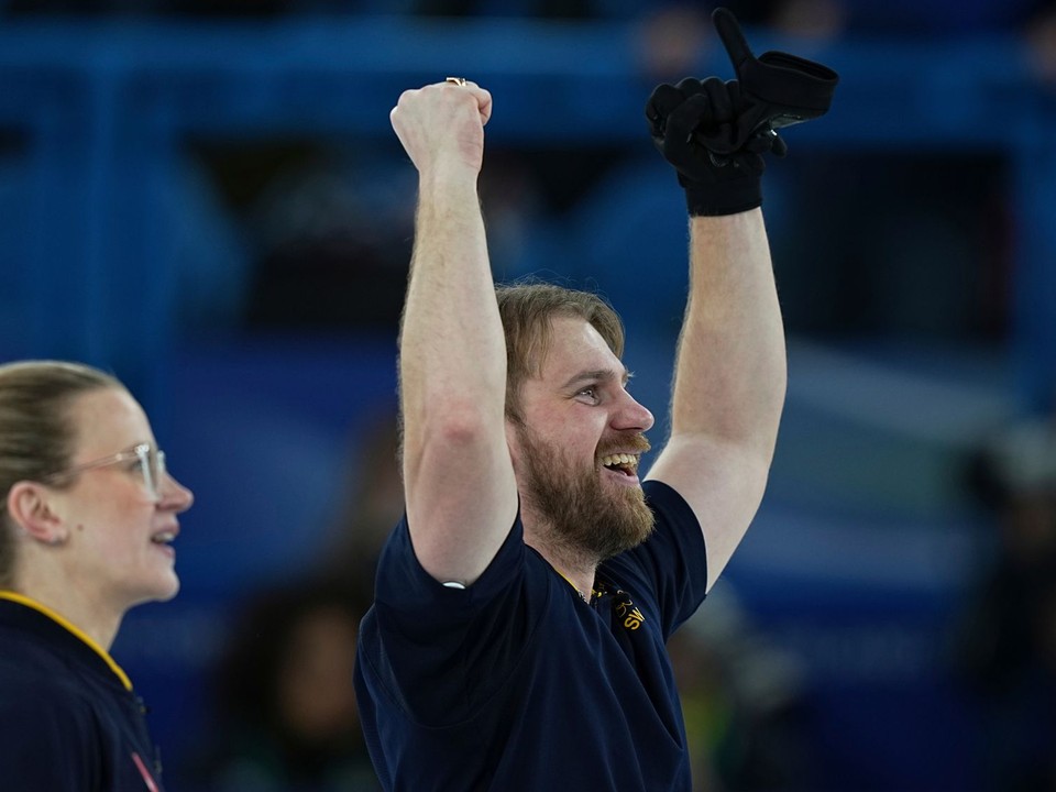 Rasmus Wranaa a Isabella Wranaová  sa tešia zlata na ZOH 2026.