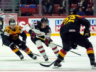 Momentka zo zápasu medzi Nemeckom a Kanadou.