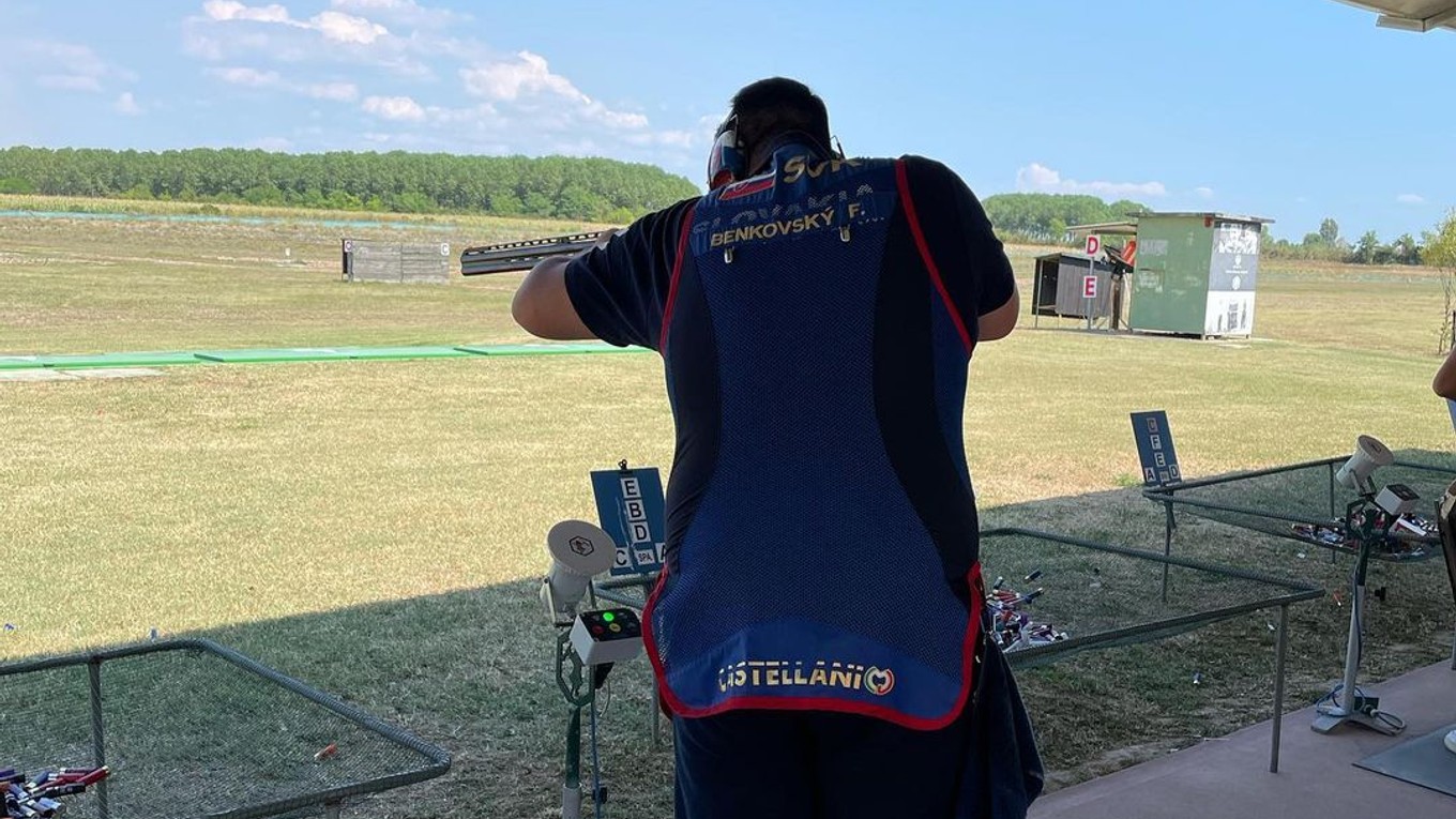 Slovenský juniorský reprezentant v športovej streľbe Filip Benkovský.