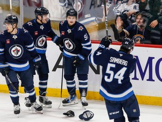 Cole Perfetti strelil hetrik za Winnipeg Jets. 