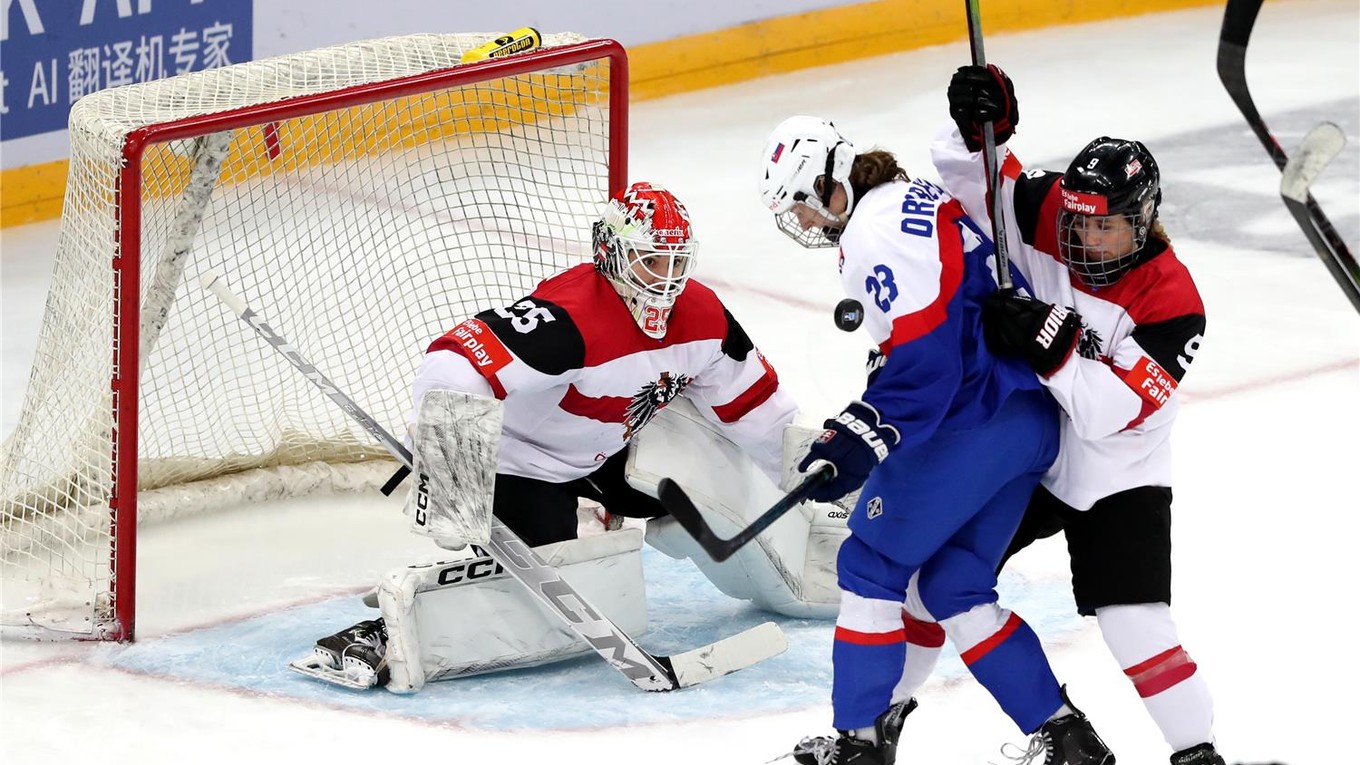 Lucia Drábeková v zápase Slovensko - Rakúsko v 1-A divízii MS v hokeji žien 2025.