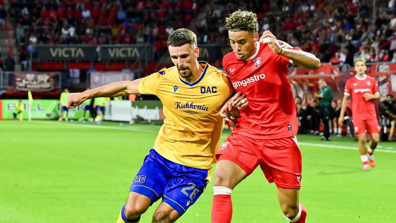 Záber zo zápasu FC Twente Enschede - DAC 1904 Dunajská Streda