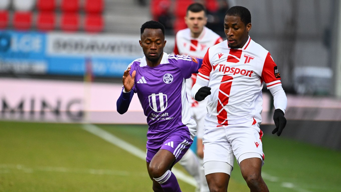 Johnson Nsumoh Kalu v drese Trenčína