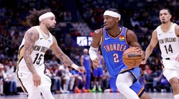 Vpravo Shai Gilgeous-Alexander (2) v zápase proti New Orleans.