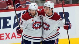 Nick Suzuki (vľavo) a Juraj Slafkovský (vpravo).