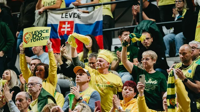 Momentka zo zápasu Patrioti Levice - AEK Atény v Lige majstrov. 